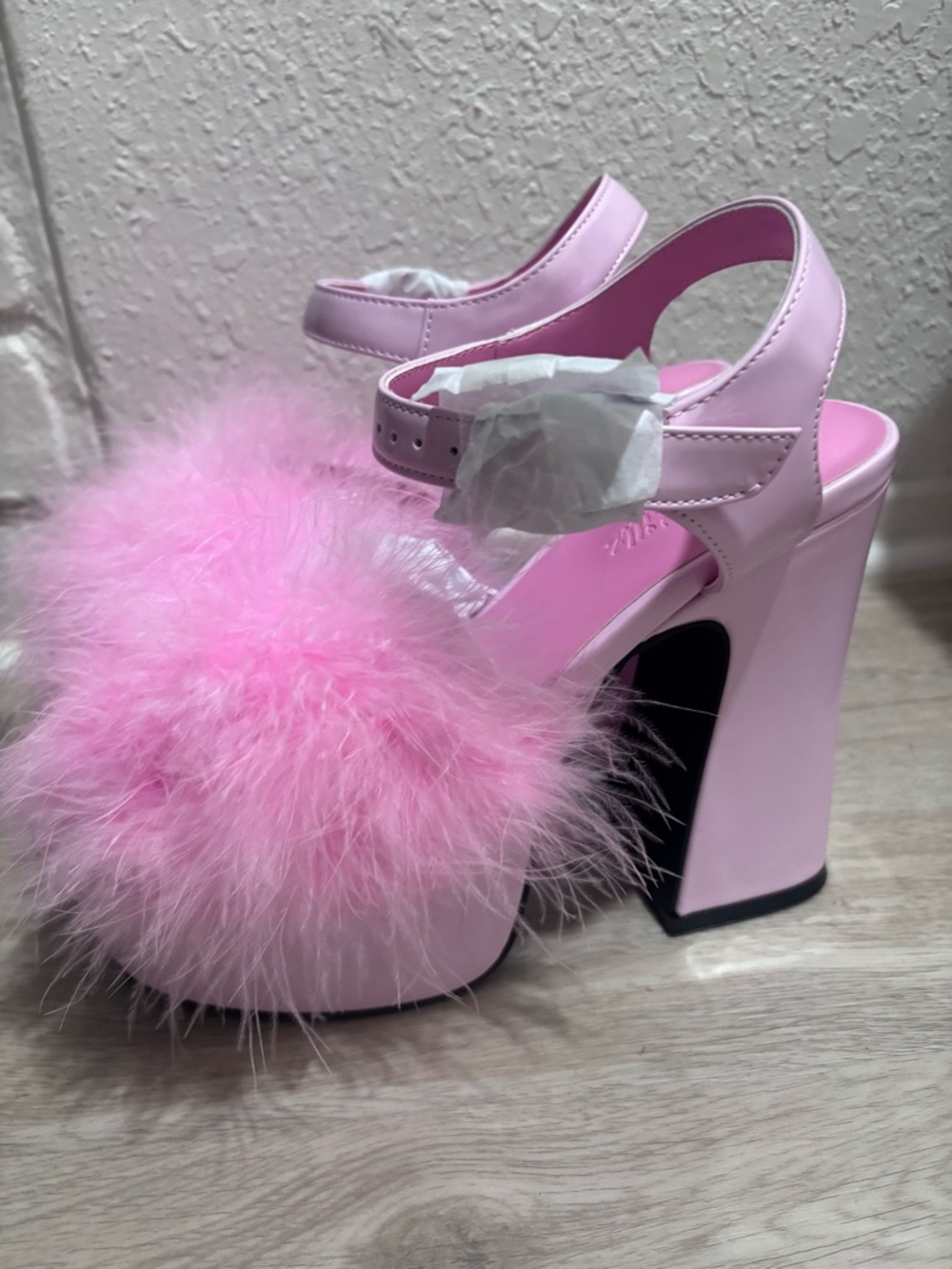 NWT Dolls Kill Sugar Thrillz Blushin’ & Crushin’ Marabou Pink Fur Trim Heels 9